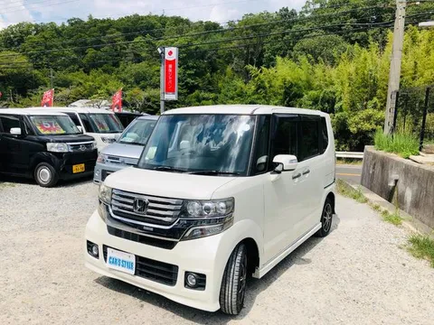 Honda N-BOX Plus Custom