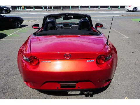 Mazda MX-5 (Roadster)