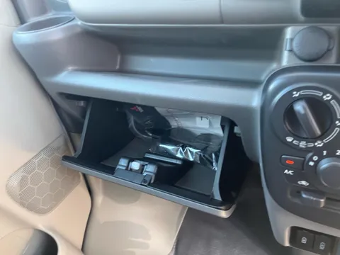 Mitsubishi Minicab Van