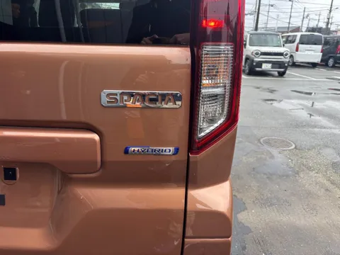 Suzuki Spacia