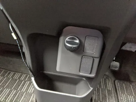 Toyota Pixis Mega