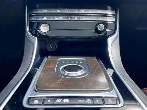 Jaguar XFL