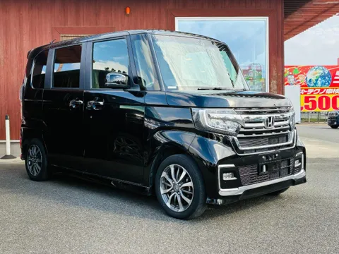 Honda N-BOX Custom