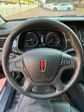 Hongqi H7