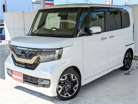 Honda N-BOX Custom