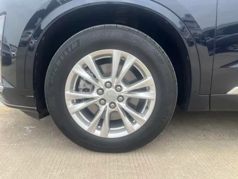Cadillac XT6