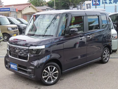 Honda N-BOX Custom