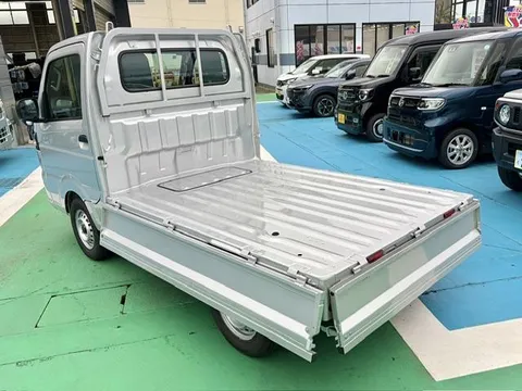 Nissan Clipper Truck