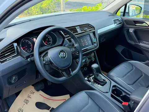 Volkswagen Tiguan L