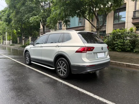 Volkswagen Tiguan L