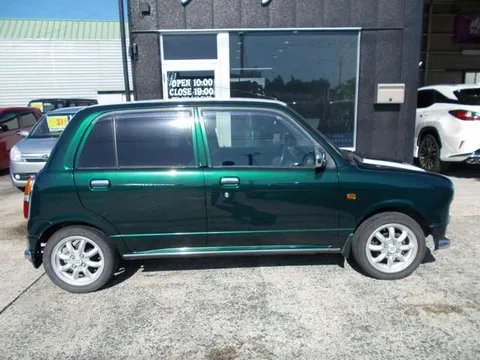 Daihatsu Mira Gino