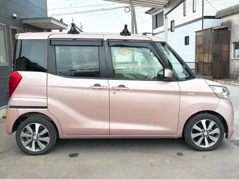 Mitsubishi eK Space