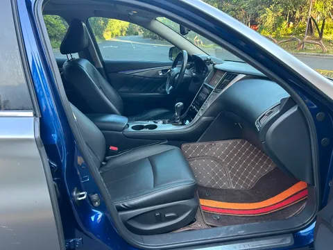 Infiniti Q50L