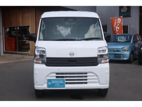 Nissan Clipper Van