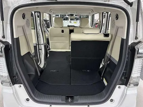 Honda N-BOX Slash