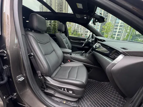 Cadillac XT6