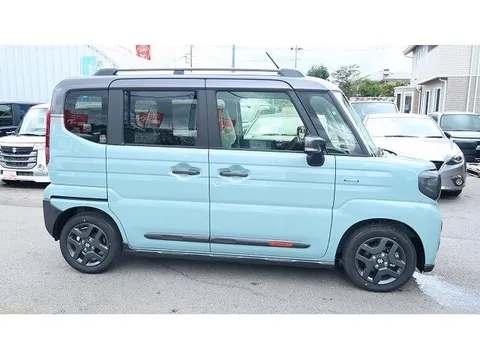 Suzuki Spacia Gear