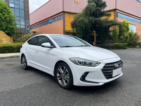 Hyundai Elantra (Avante)