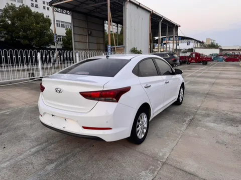 Hyundai Verna