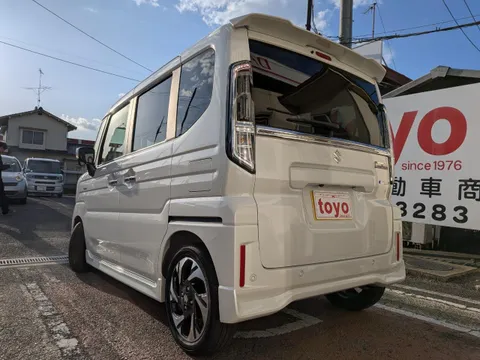 Suzuki Spacia