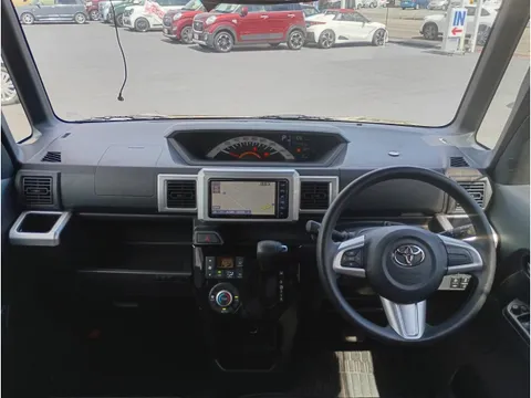 Toyota Pixis Mega