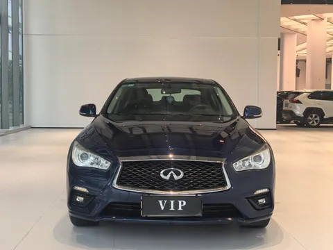 Infiniti Q50L