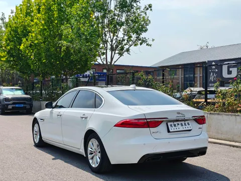 Jaguar XFL