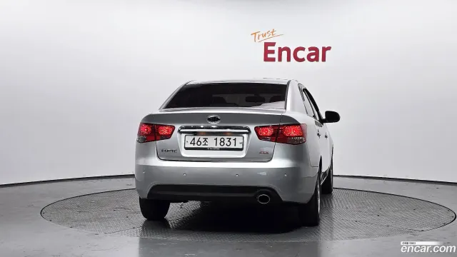 Kia Cerato (Forte)