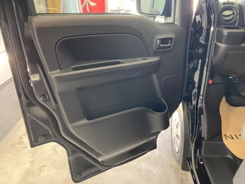 Nissan Clipper Van