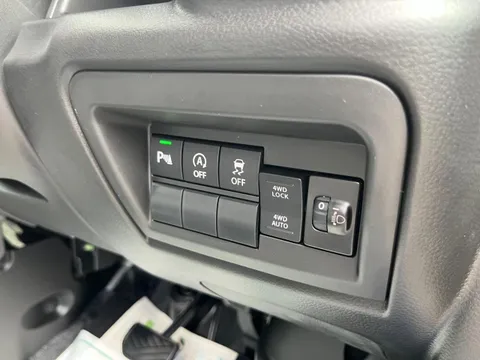 Nissan Clipper Van