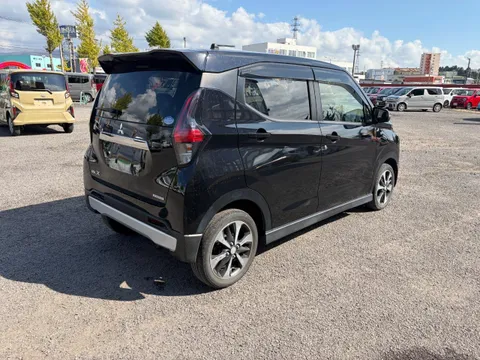 Mitsubishi eK X