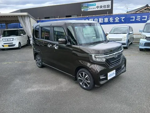 Honda N-BOX Custom