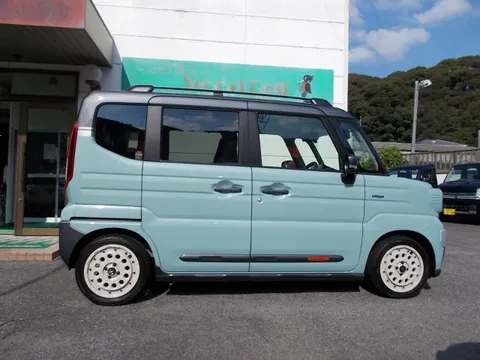 Suzuki Spacia