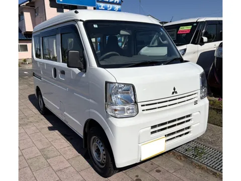 Mitsubishi Minicab Van