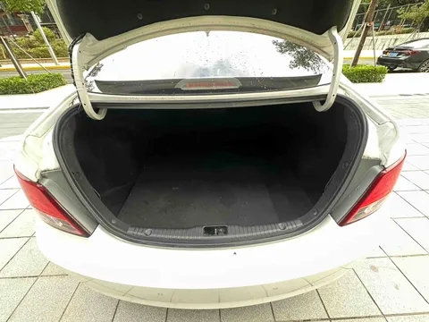 Hyundai Reina
