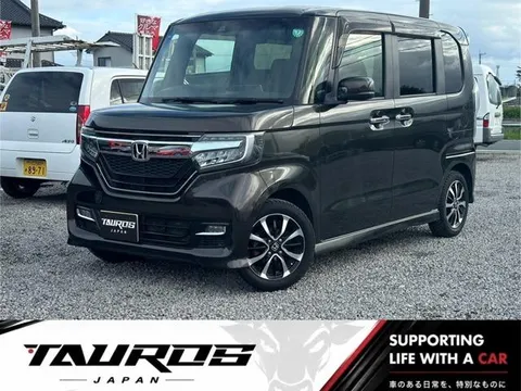 Honda N-BOX Custom
