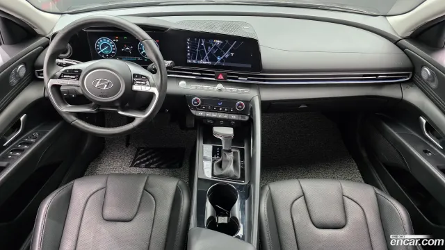 Hyundai Elantra (Avante)