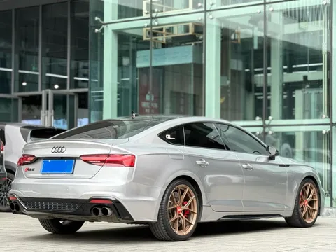 Audi S5