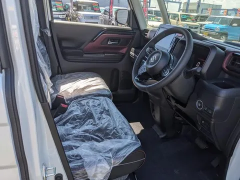 Suzuki Spacia Custom