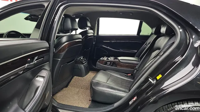 Genesis G90 (EQ900)