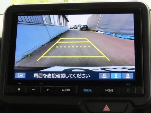 Honda N-BOX Custom