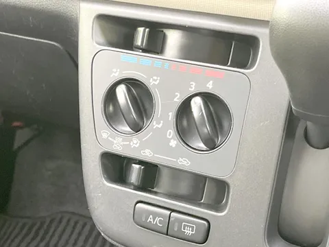 Daihatsu Mira Tocot