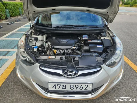 Hyundai Elantra (Avante)