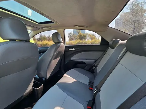 Kia Pegas