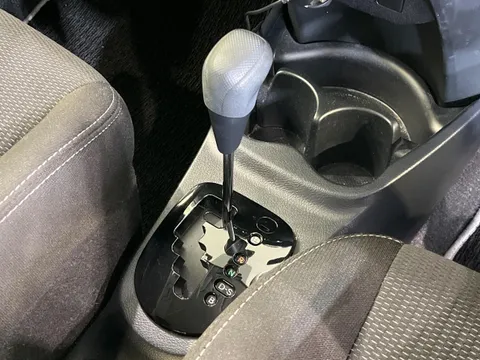 Toyota Yaris (Vitz)