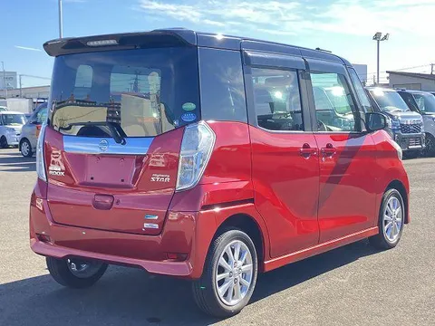 Nissan Dayz Roox