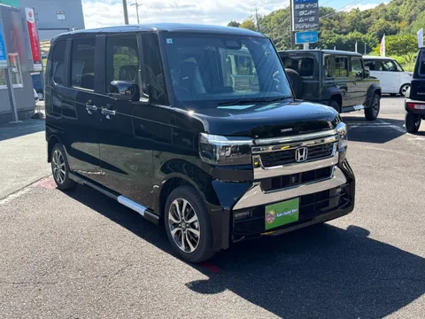 Honda N-BOX Custom