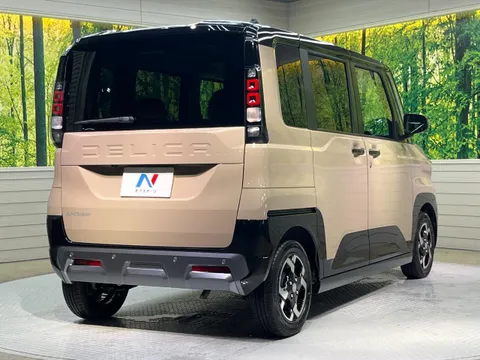 Mitsubishi Delica Mini