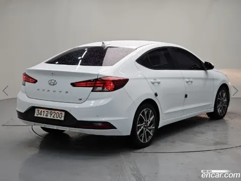 Hyundai Elantra (Avante)
