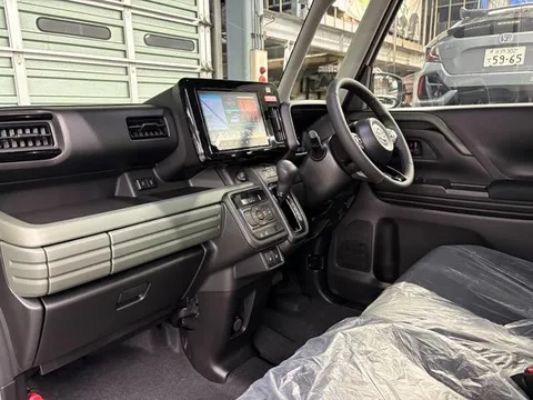 Suzuki Spacia Gear